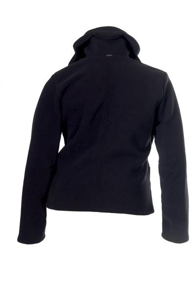 Kort zwart fleecejasje van Boris Industries met geschulpte kraag, sluiting met vier knopen en twee steekzakken