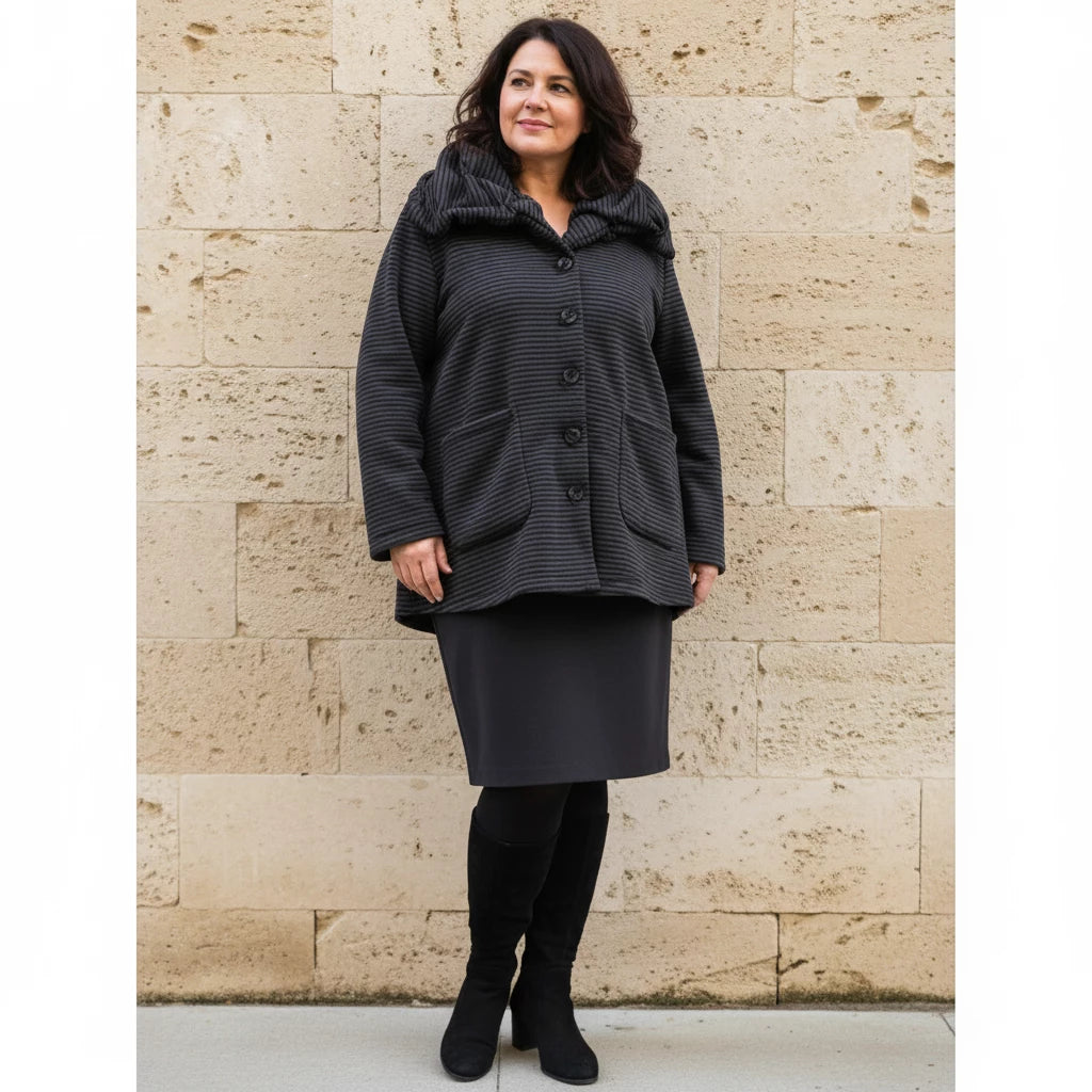 Korte Wijde Jas met Smockkraag – Boris Industries