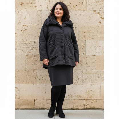 Korte Wijde Jas met Smockkraag – Boris Industries