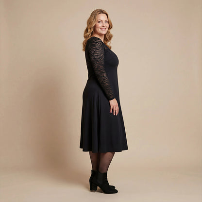 Boris Industries Kjole med Spiss Erme