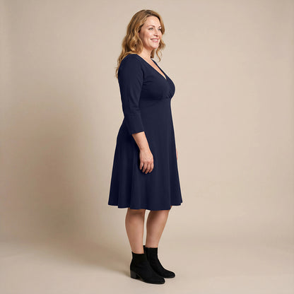 Kleid mit 3/4-Ärmeln, Taschen und elastischem Halsausschnitt – Boris Industries