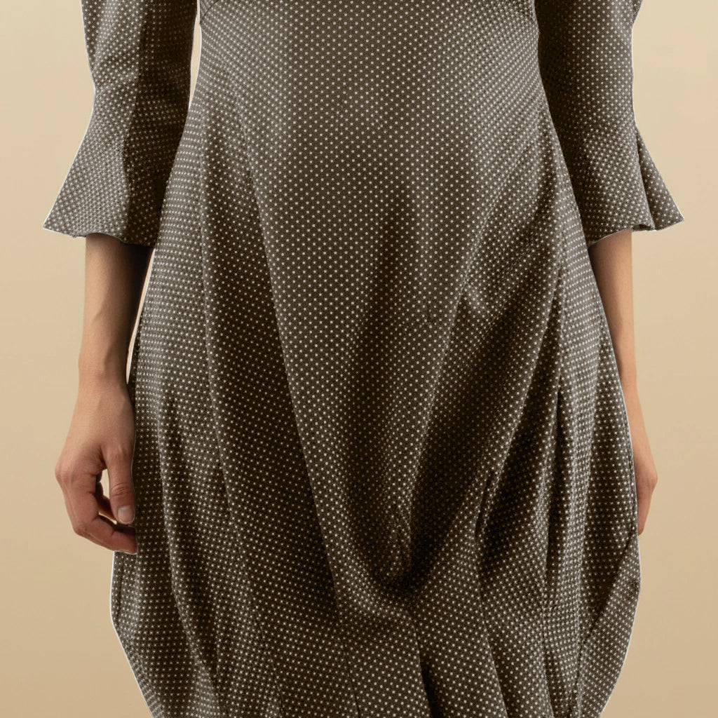 Boris Industries Kjole med Fastsydd Plissering