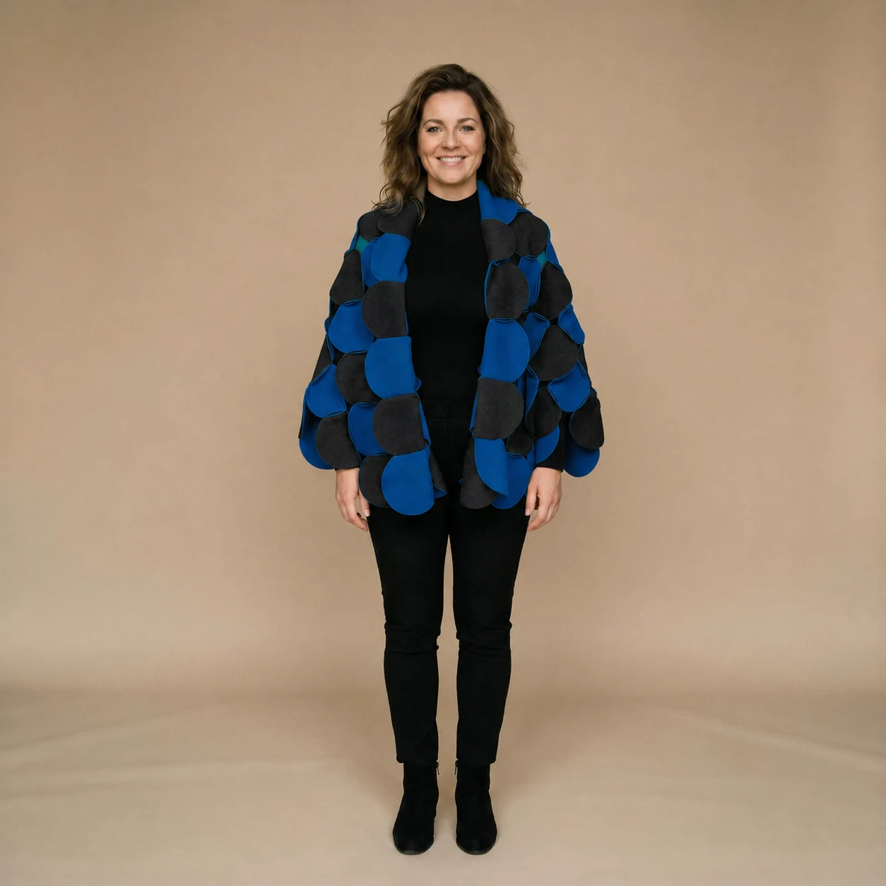 Fleece circle poncho with stitched circles – Boris Industries