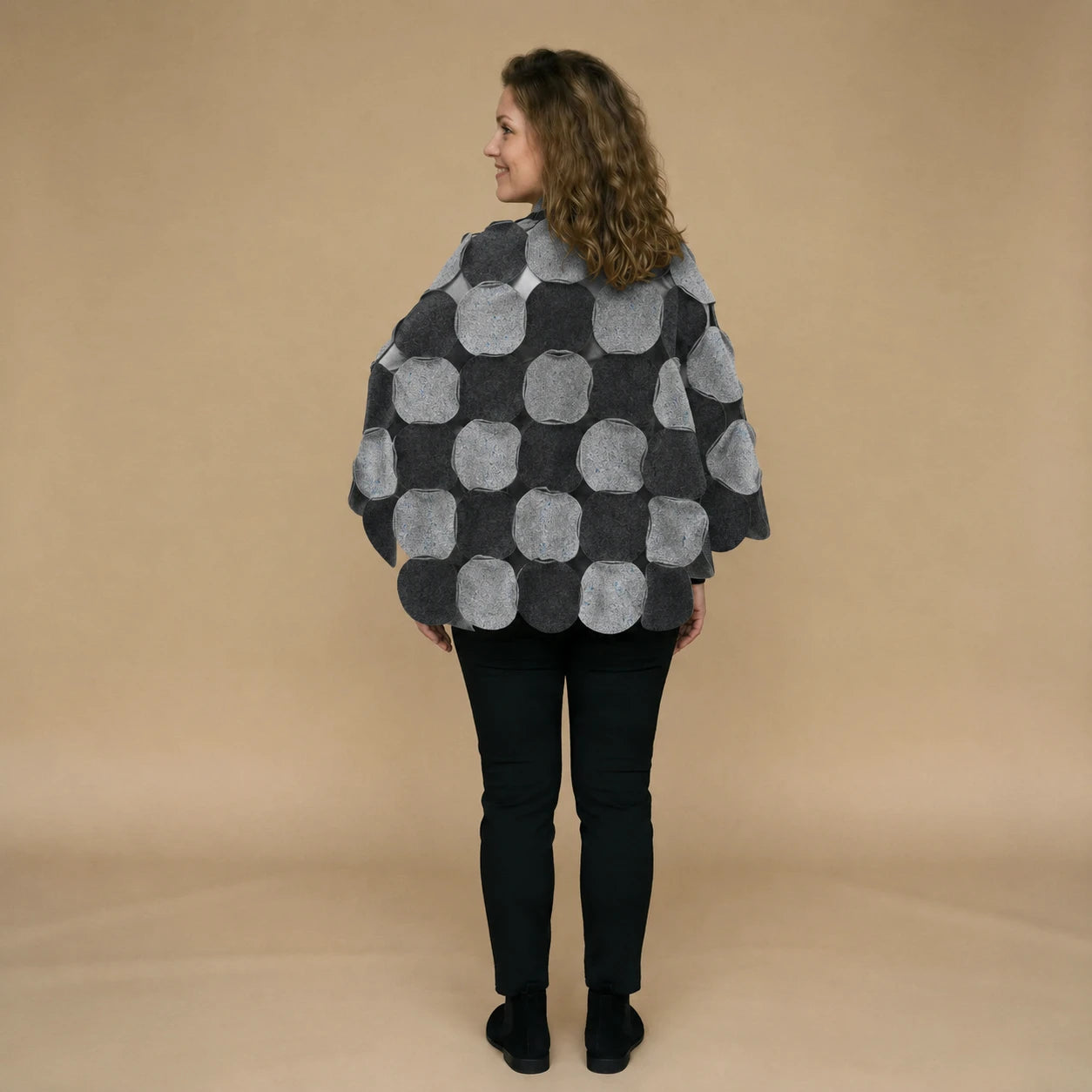 Fleece circle poncho with stitched circles – Boris Industries