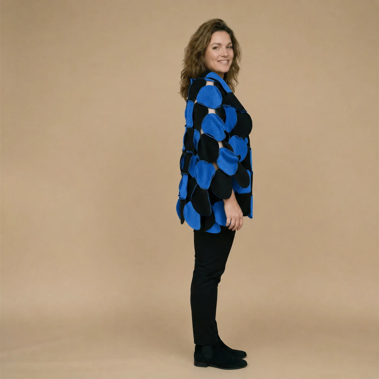 Fleece circle poncho with stitched circles – Boris Industries