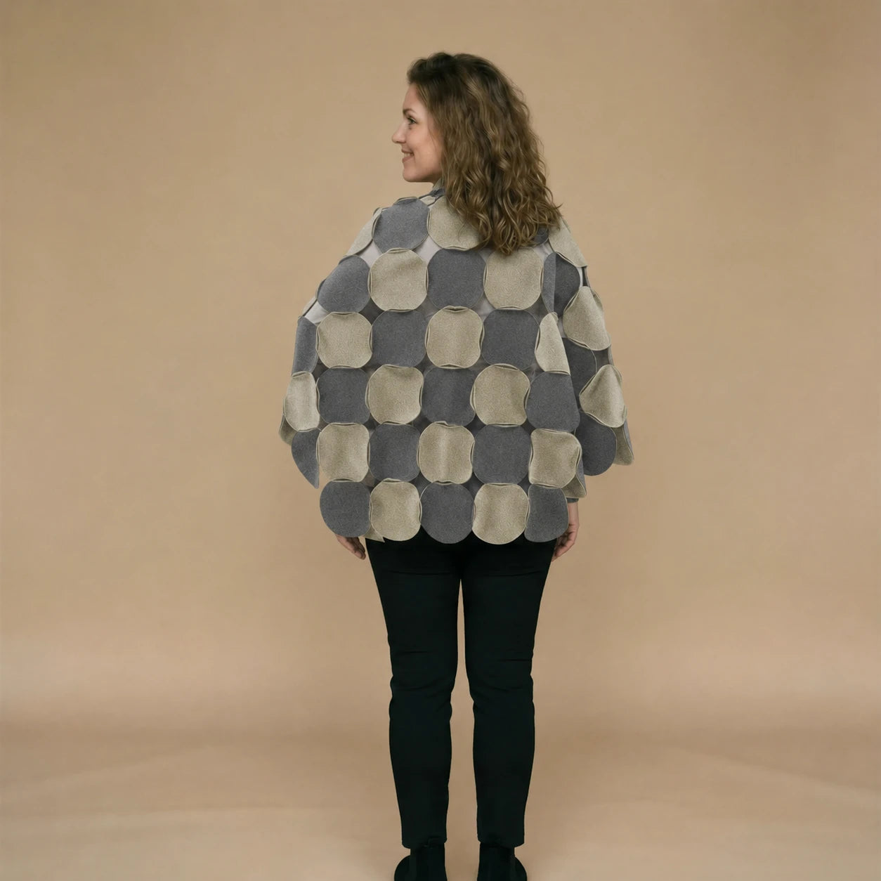 Fleece circle poncho with stitched circles – Boris Industries