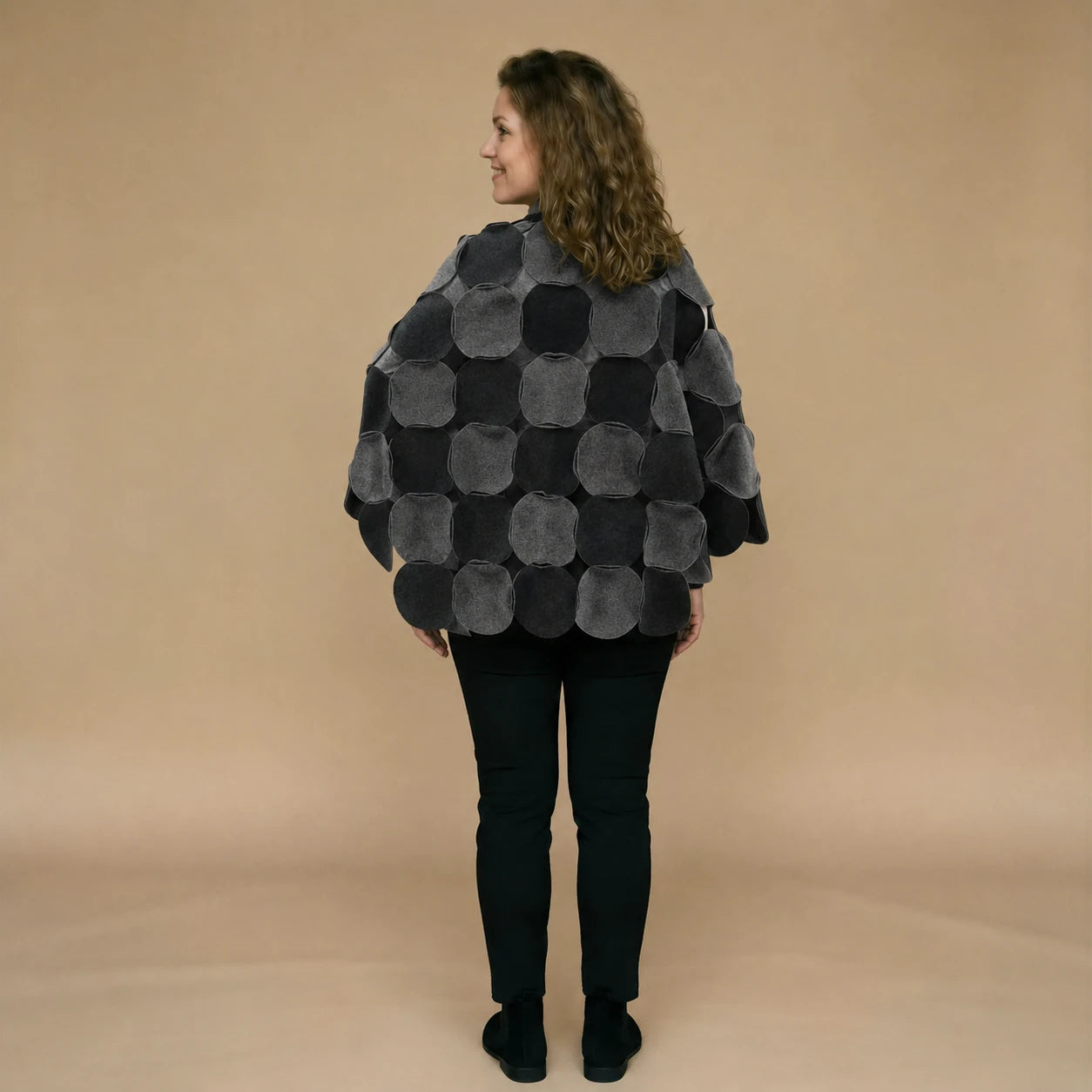 Fleece circle poncho with stitched circles – Boris Industries